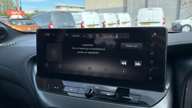 Nissan Juke 1.0 DiG-T N-Connecta 5dr Petrol Hatchback